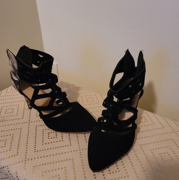 Shoes - Picture 3 of 3